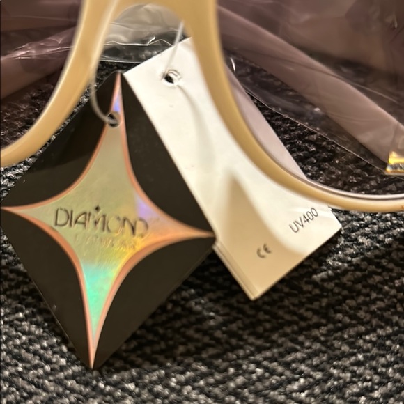 Diamond Eyewear White Sunglasses UV400 - Picture 6 of 7